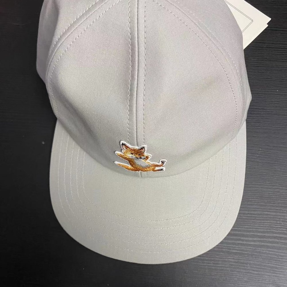 Maison Kitsune 6P CHILLAX FOX PATCH CAP - Picture 2 of 3